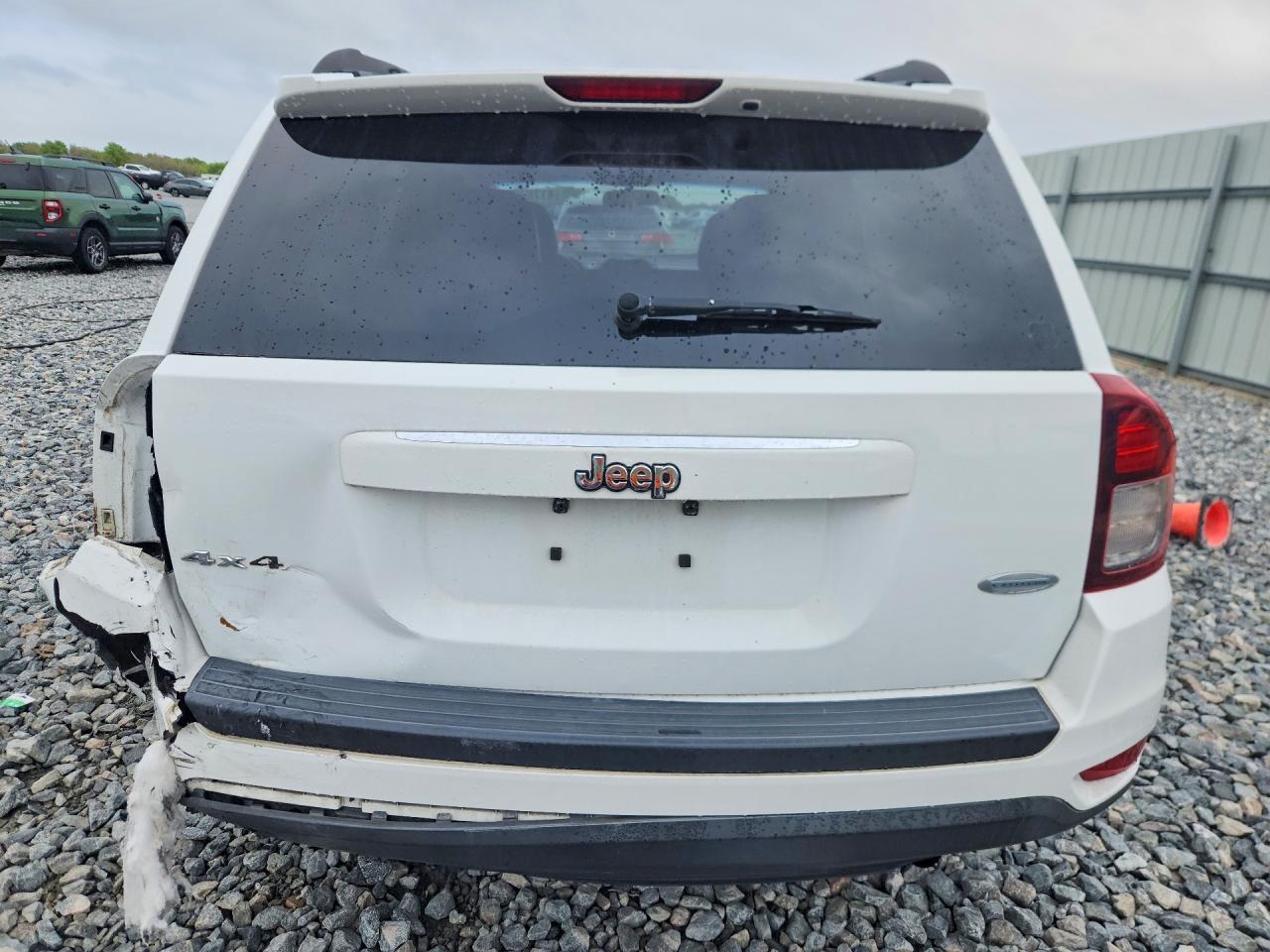 2014 Jeep Compass Latitude - Image 6