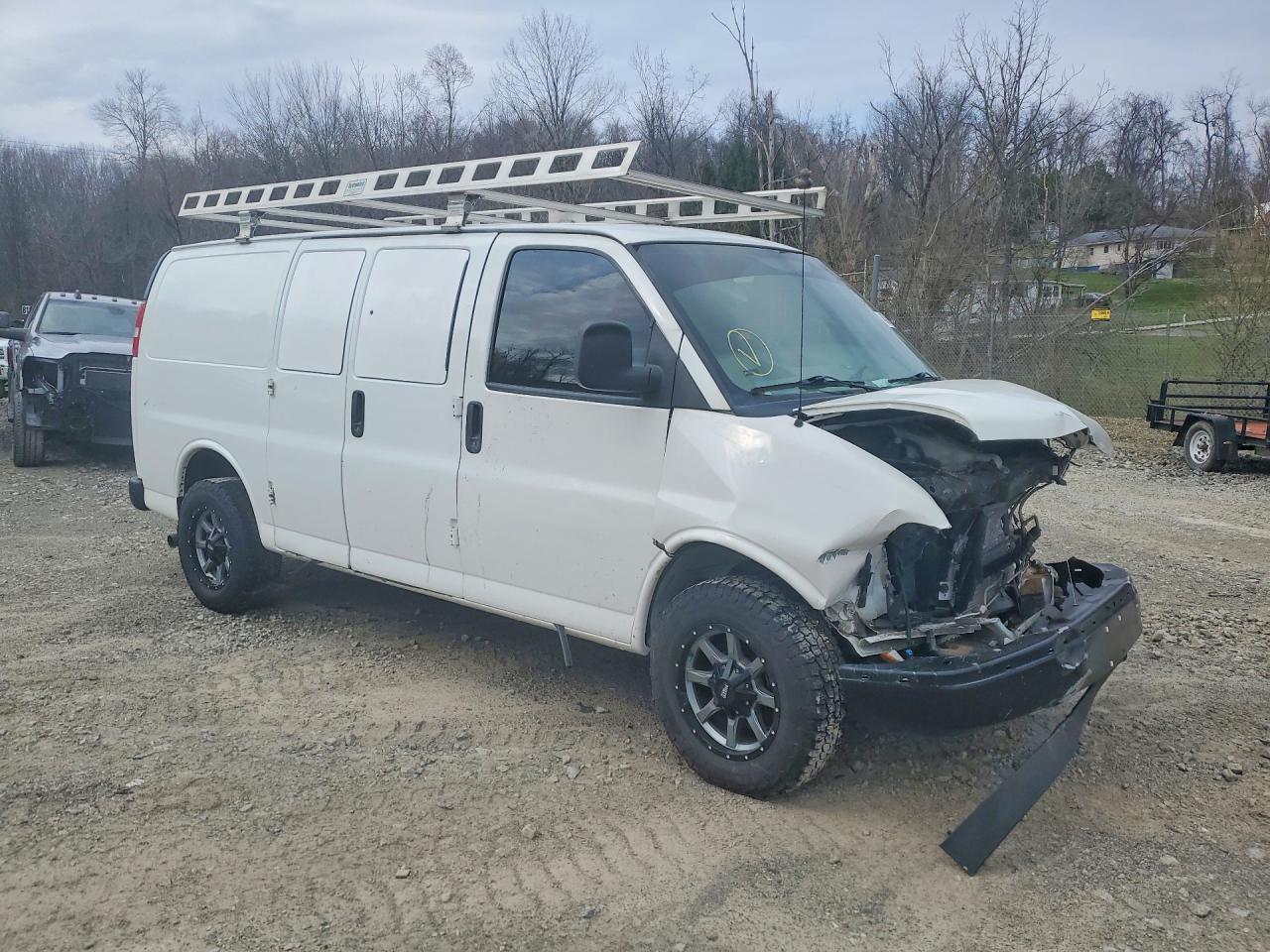 2019 Chevrolet Express 2500 Cargo Utility / Service Van - Image 4