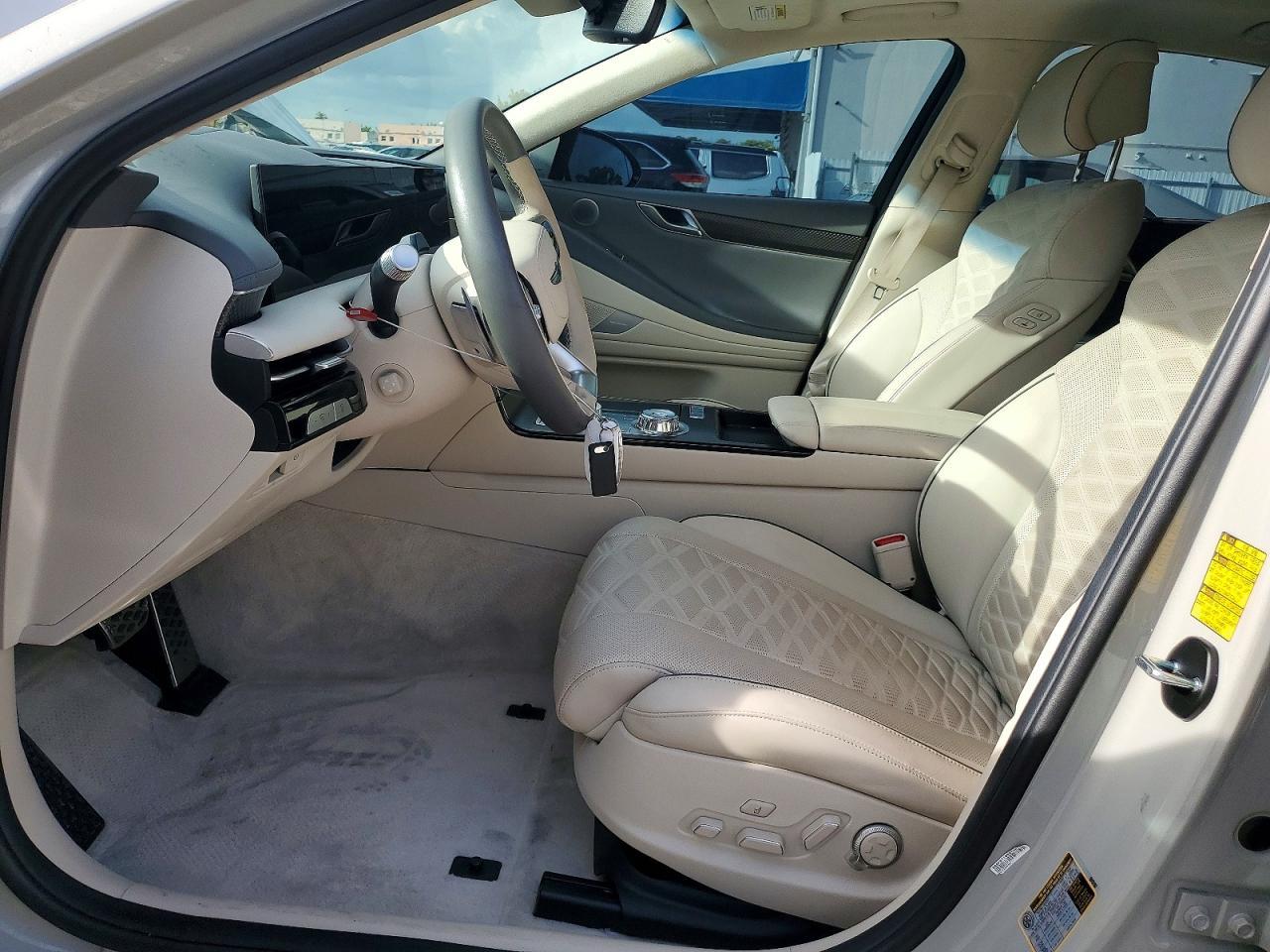 2025 Genesis G80 3.5T Sport Prestige - Image 7