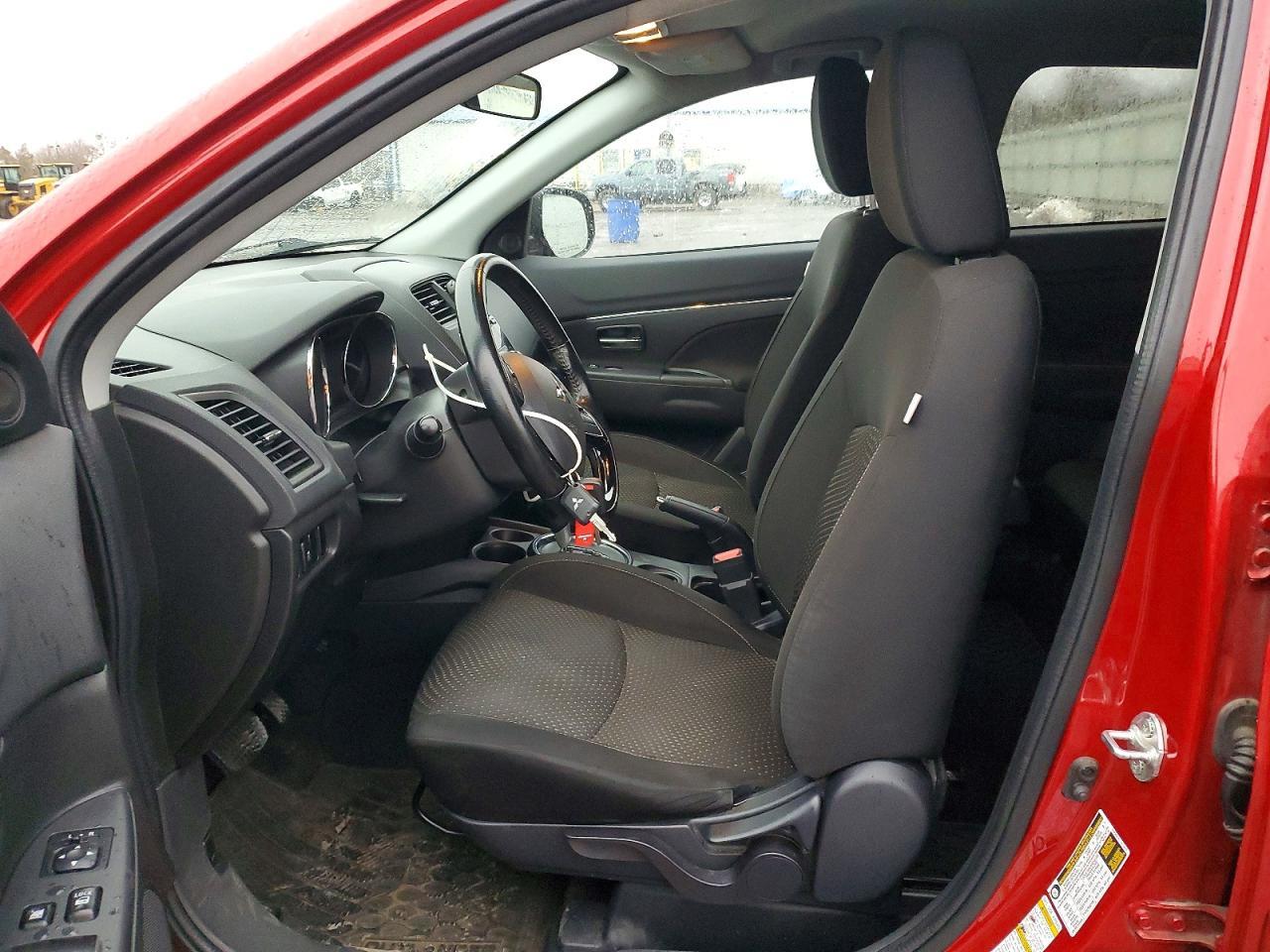 2016 Mitsubishi Outlander Sport Es - Image 7