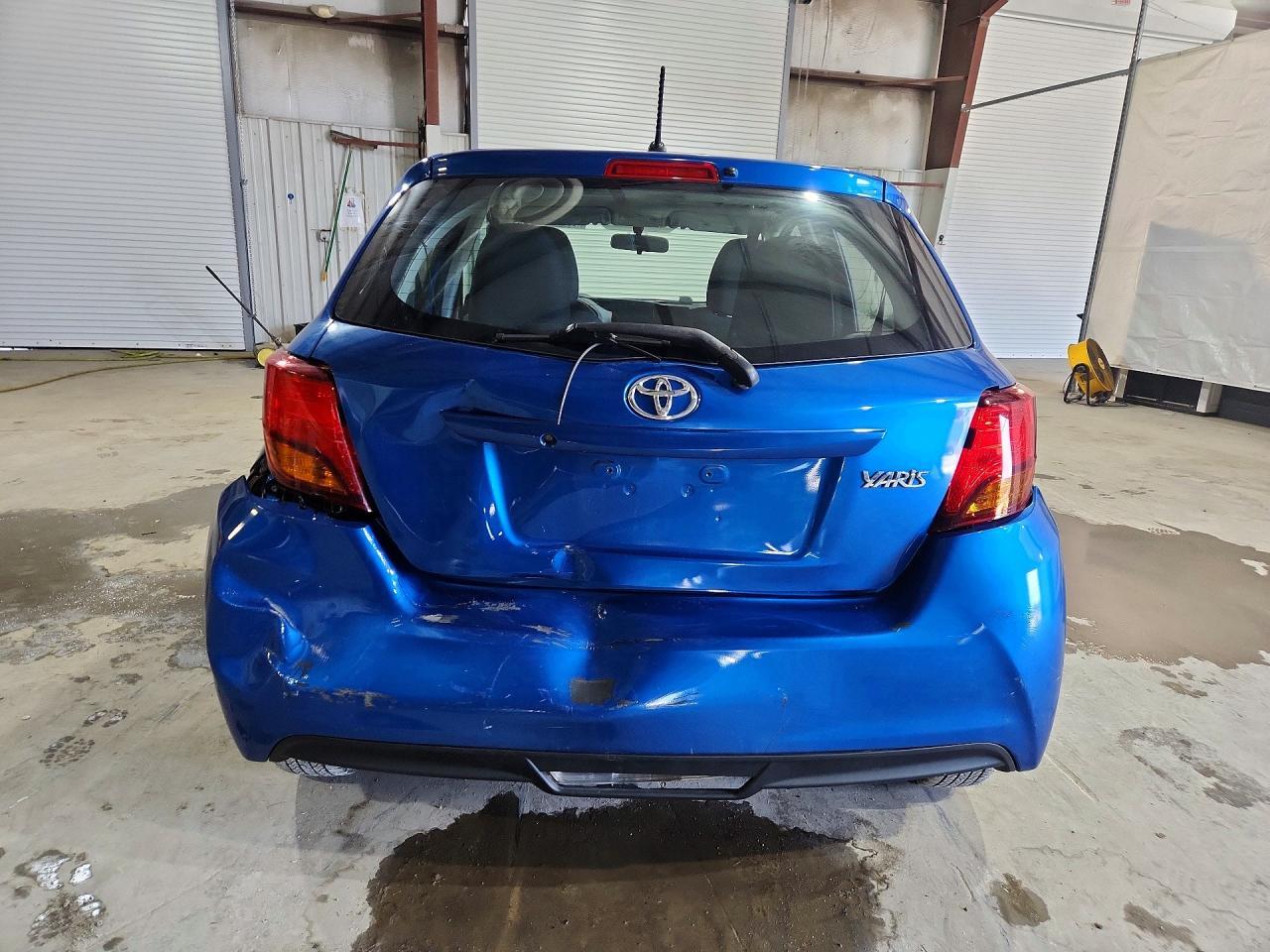 2015 Toyota Yaris 5-Door L - Image 6