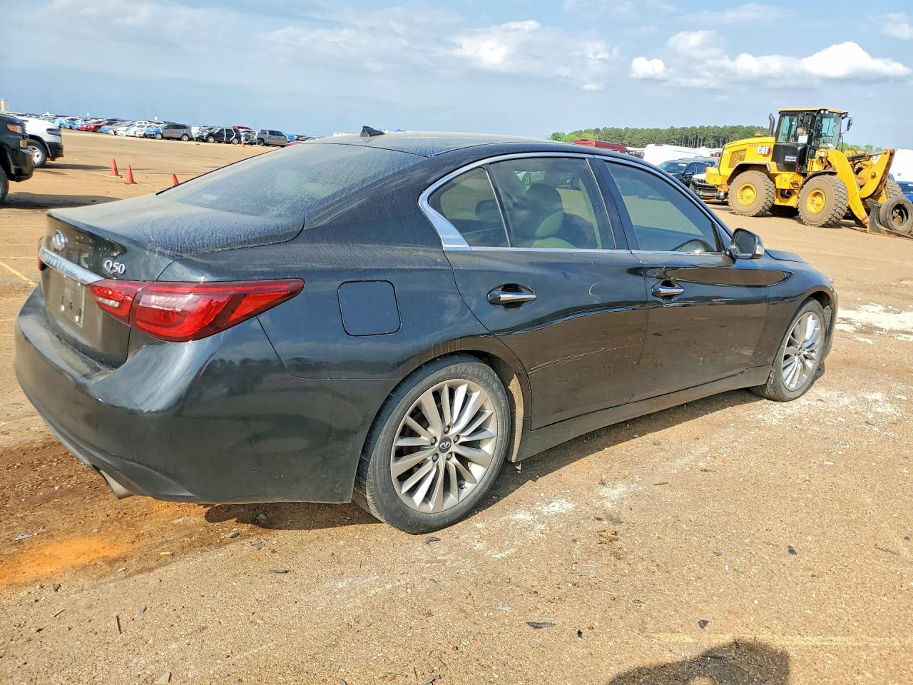 2019 Infiniti Q50 3.0T Luxe - Фото 3