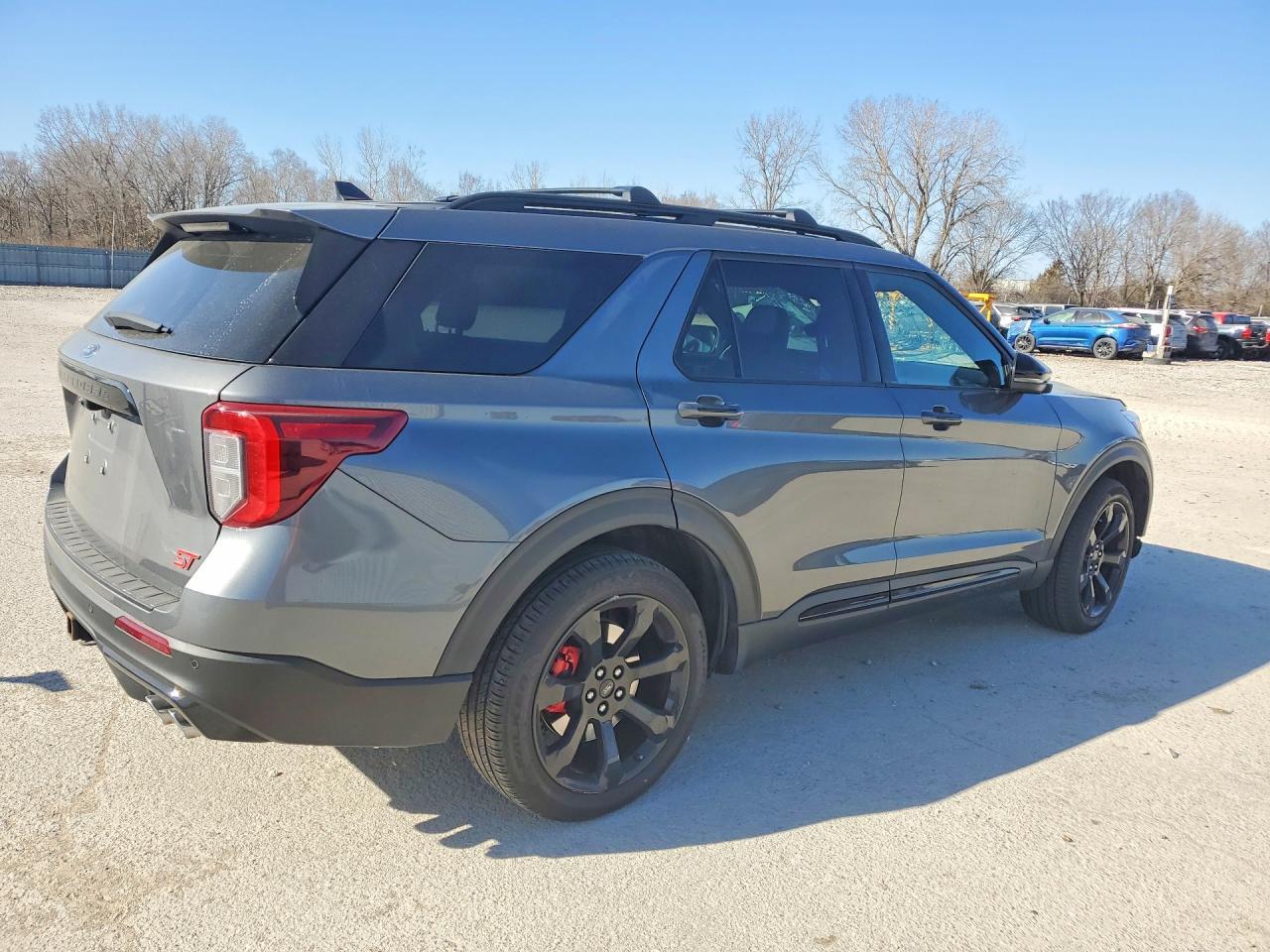 2024 Ford Explorer St - Image 3