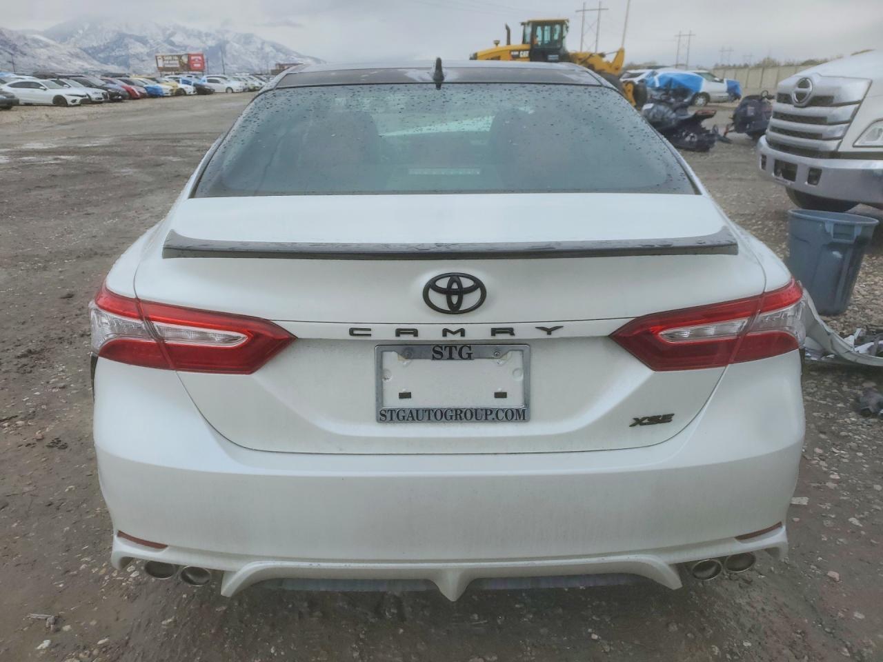 2020 Toyota Camry Xse V6 - Image 6