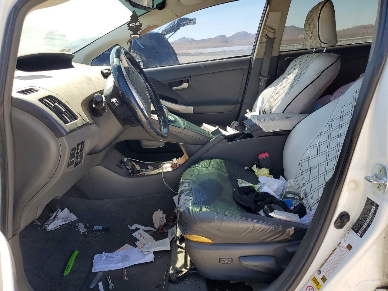 2010 Toyota Prius Iv - Фото 7