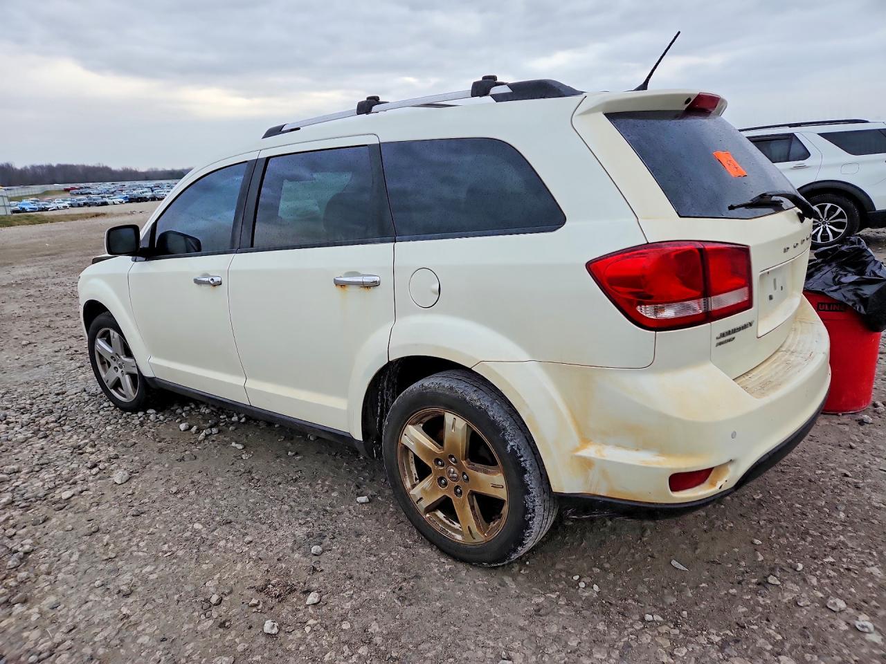 2012 Dodge Journey R - Image 2