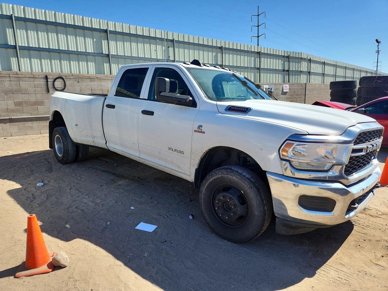 2019 Ram Trucks 3500 Tradesman - Image 4
