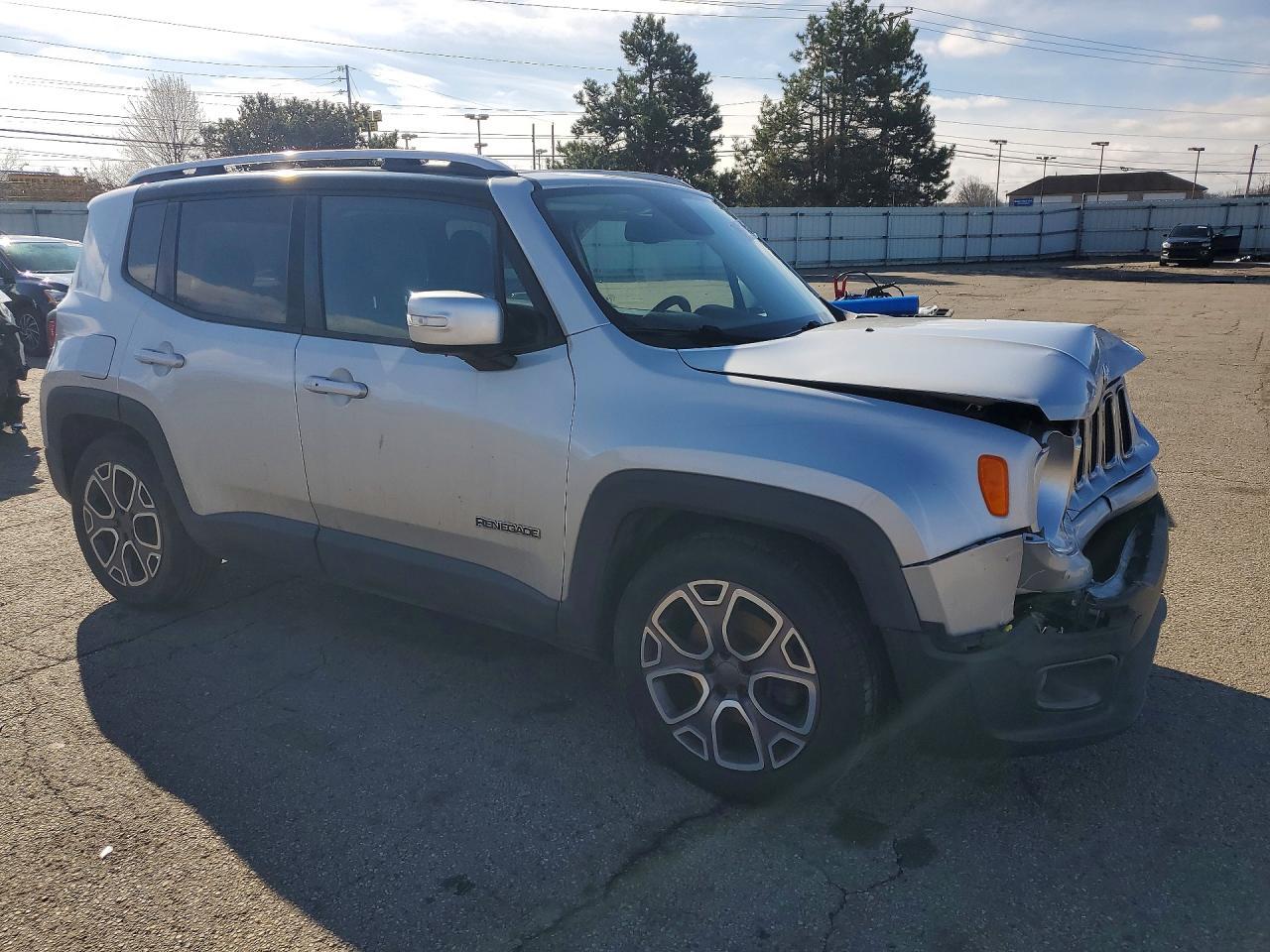 2015 Jeep Renegade Limited - Фото 4
