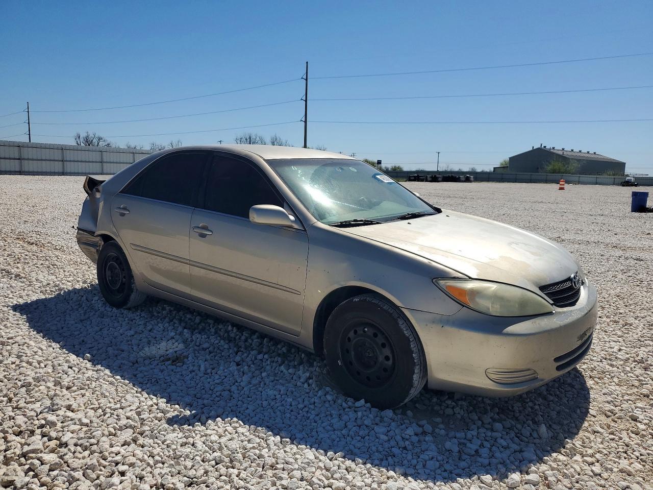 2022 Toyota Camry Le - Image 4