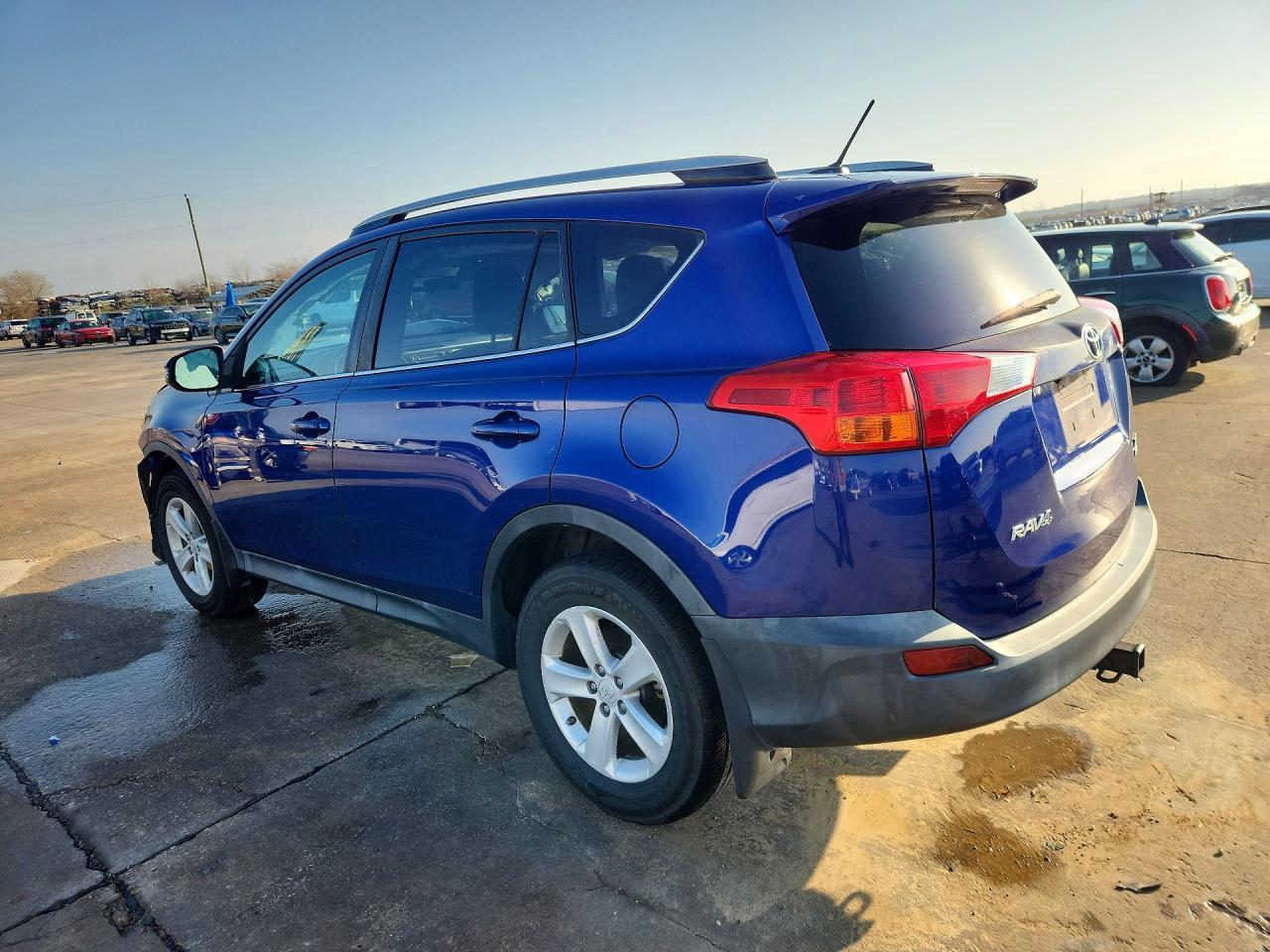 2014 Toyota Rav4 Xle - Image 2