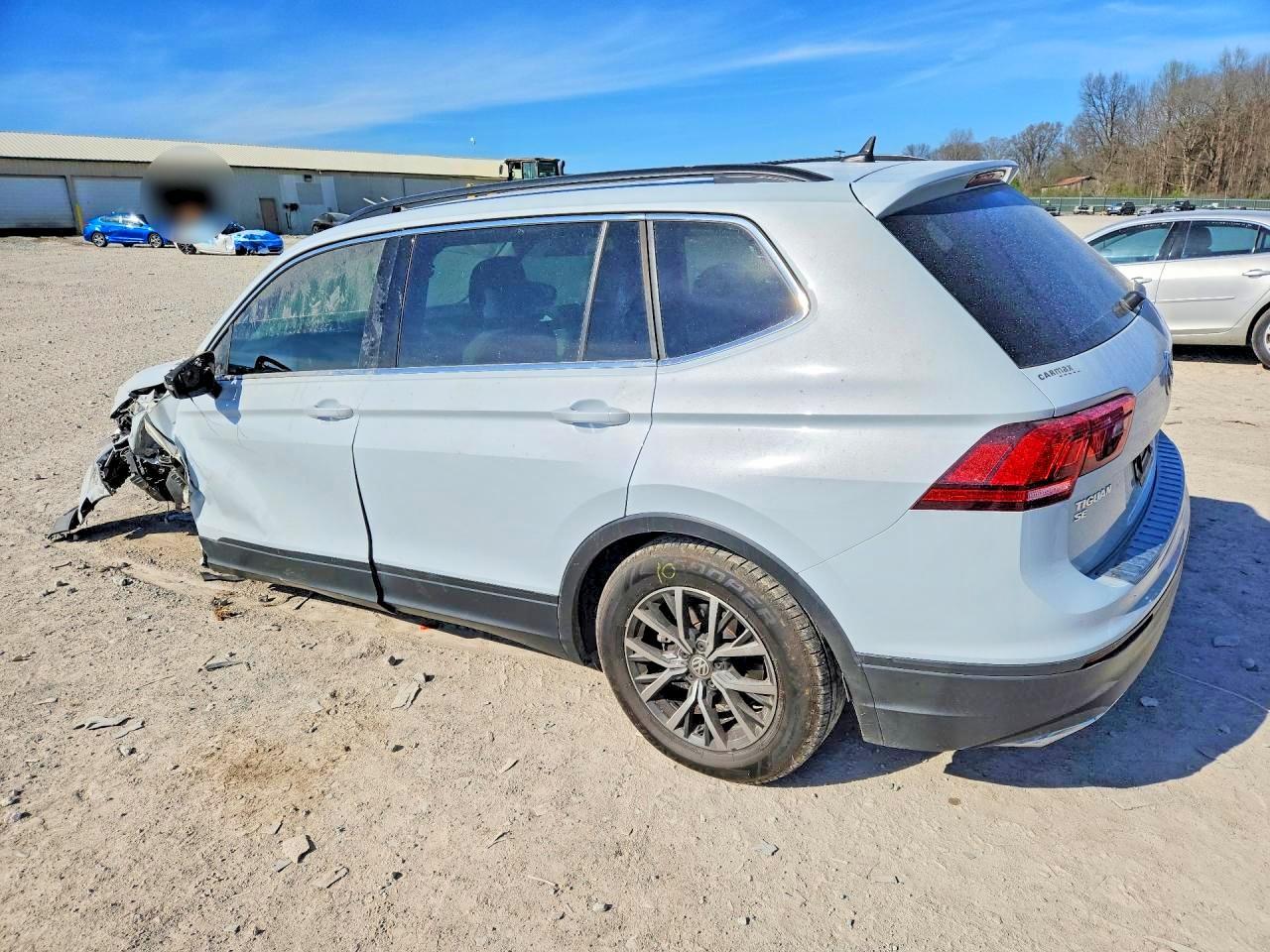 2019 Volkswagen Tiguan Se - Image 2