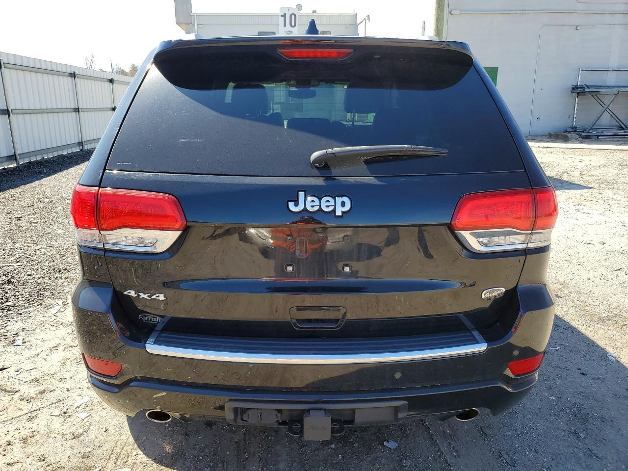 2018 Jeep Grand Cherokee Overland - Image 6