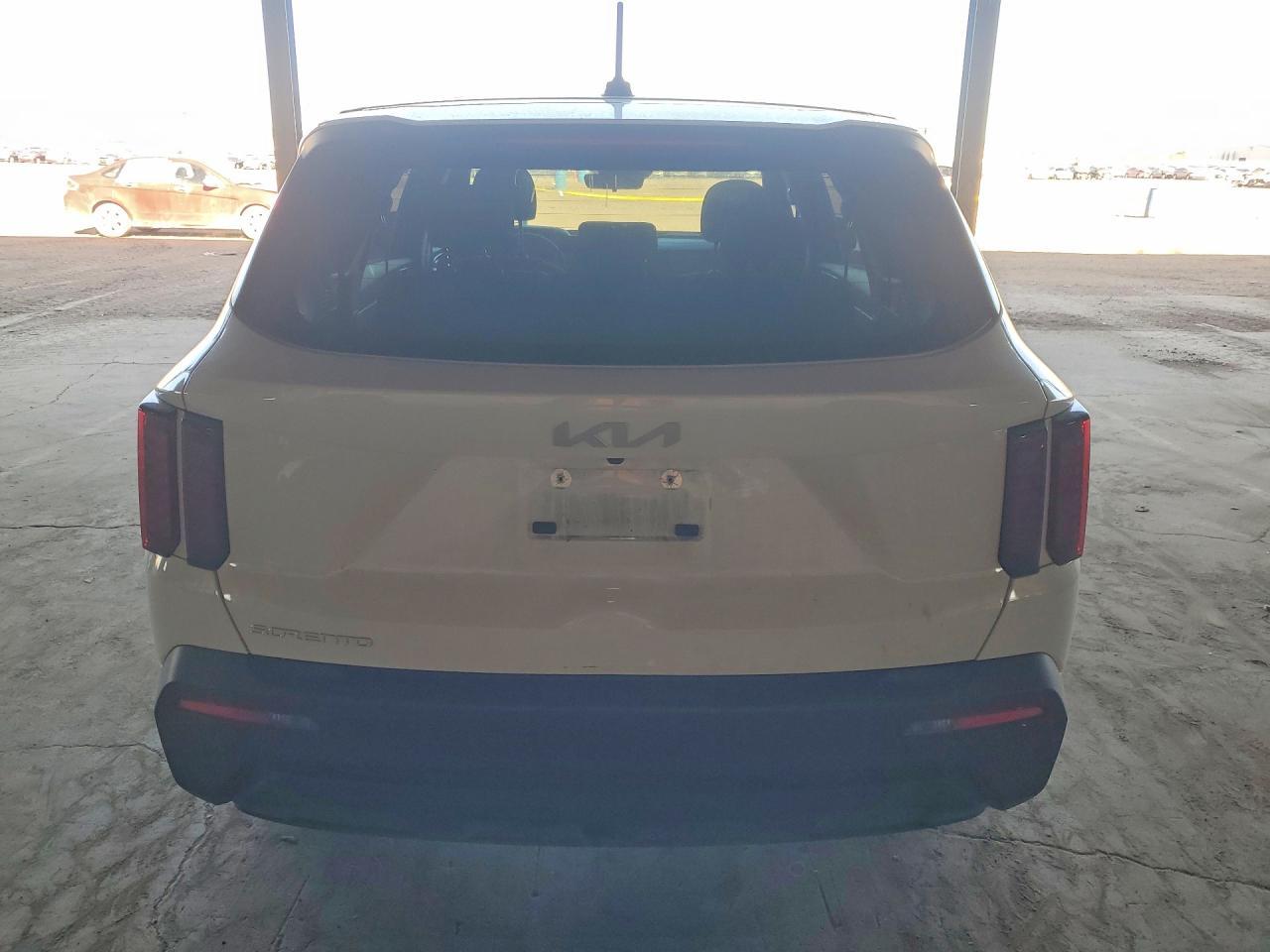 2023 Kia Sorento Lx - Image 6