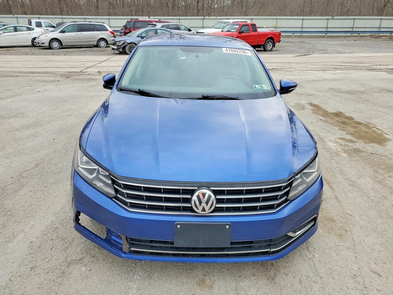 2017 Volkswagen Passat S - Фото 5