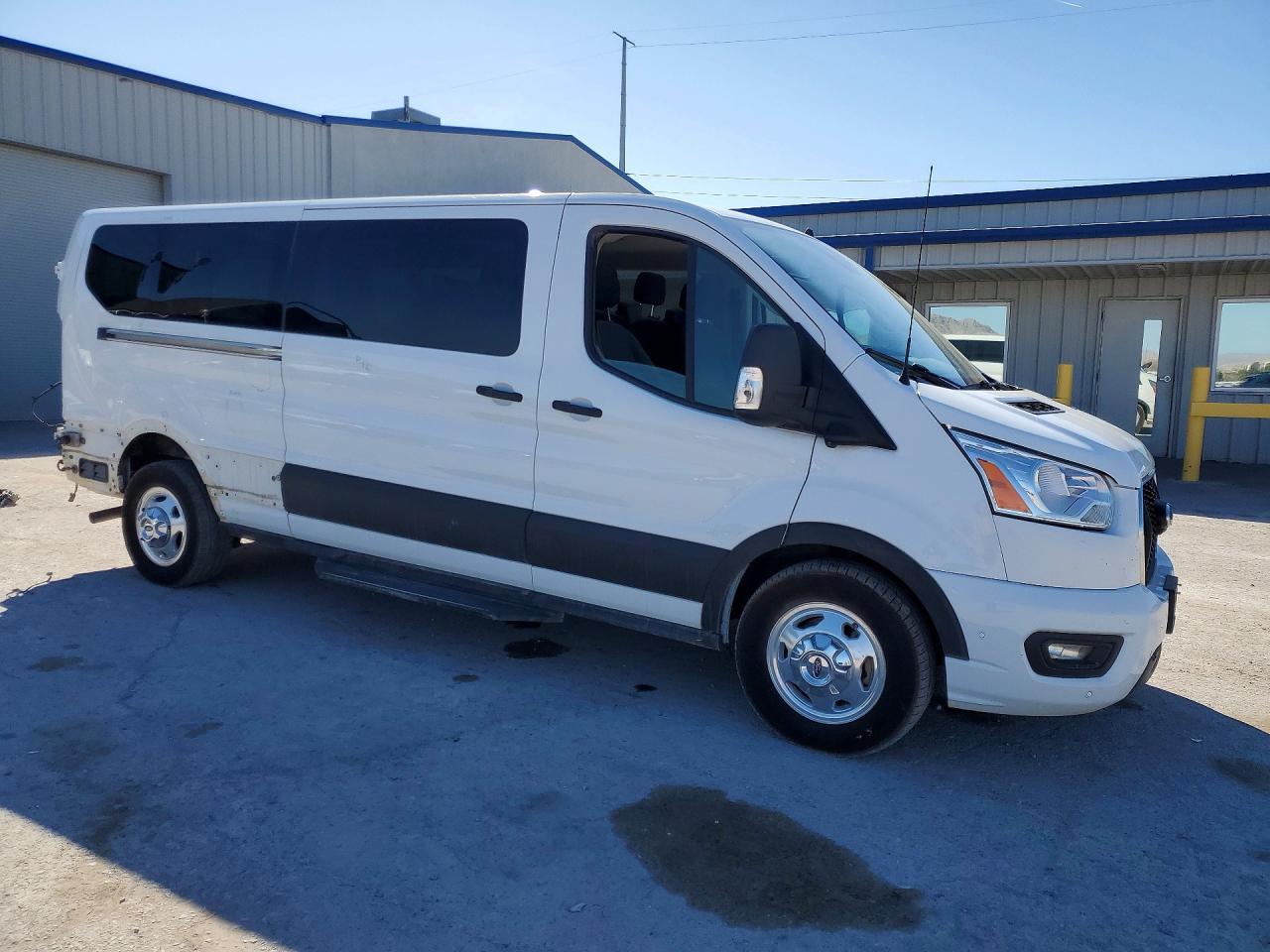 2022 Ford Transit T-350 - Image 4