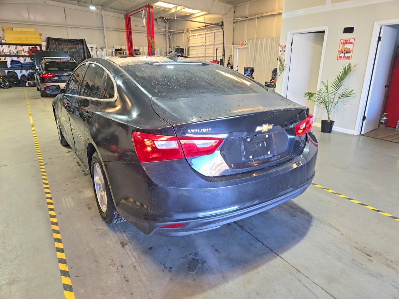 2018 Chevrolet Malibu Ls - Фото 3