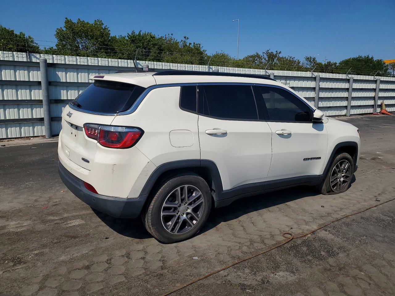 2020 Jeep Compass Latitude - Фото 3