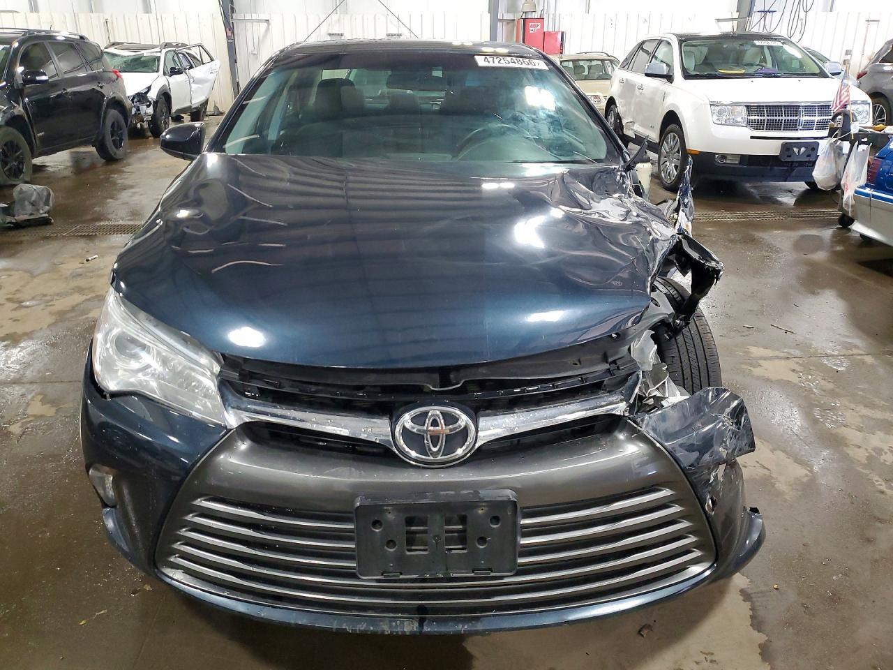 2016 Toyota Camry Le - Фото 5
