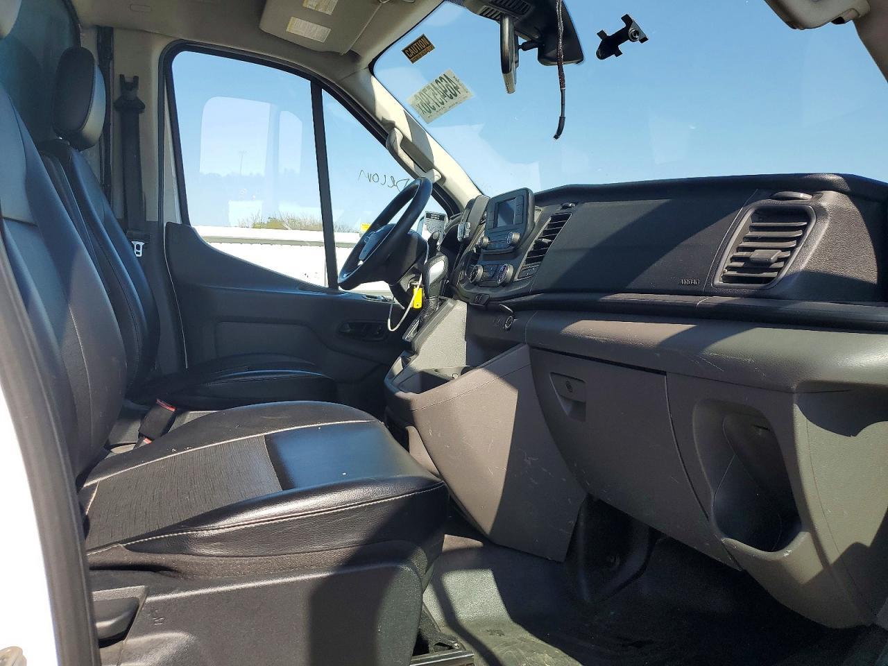 2021 Ford Transit Delivery Van - Фото 5