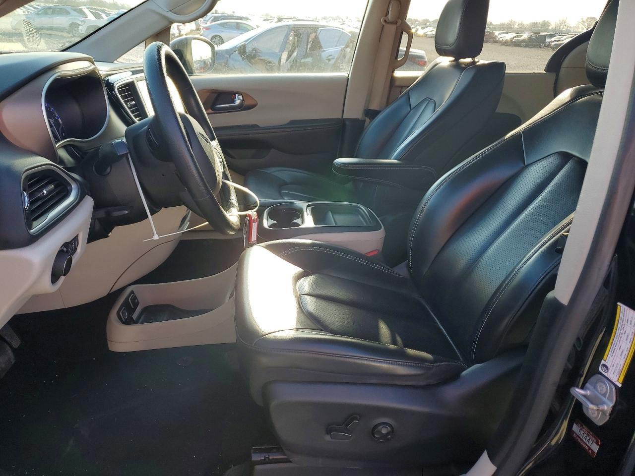 2021 Chrysler Voyager - Фото 7