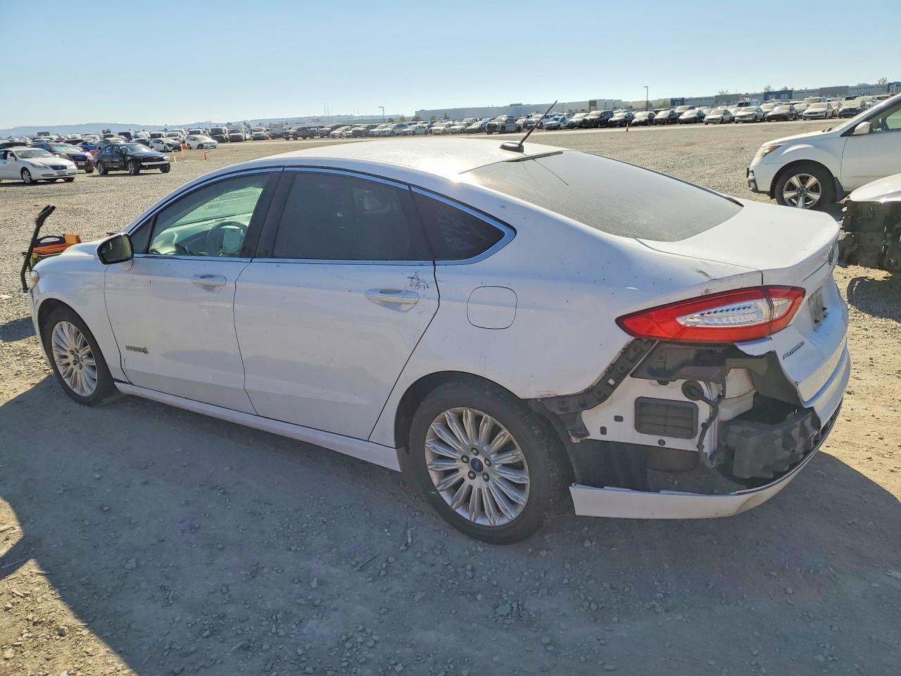 2016 Ford Fusion Se Hybrid - Image 2
