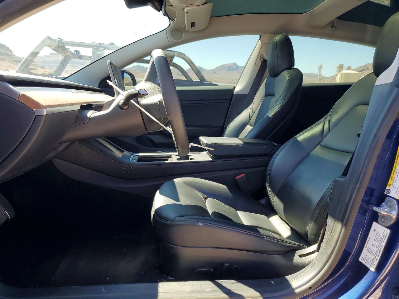 2020 Tesla Model 3 - Фото 7