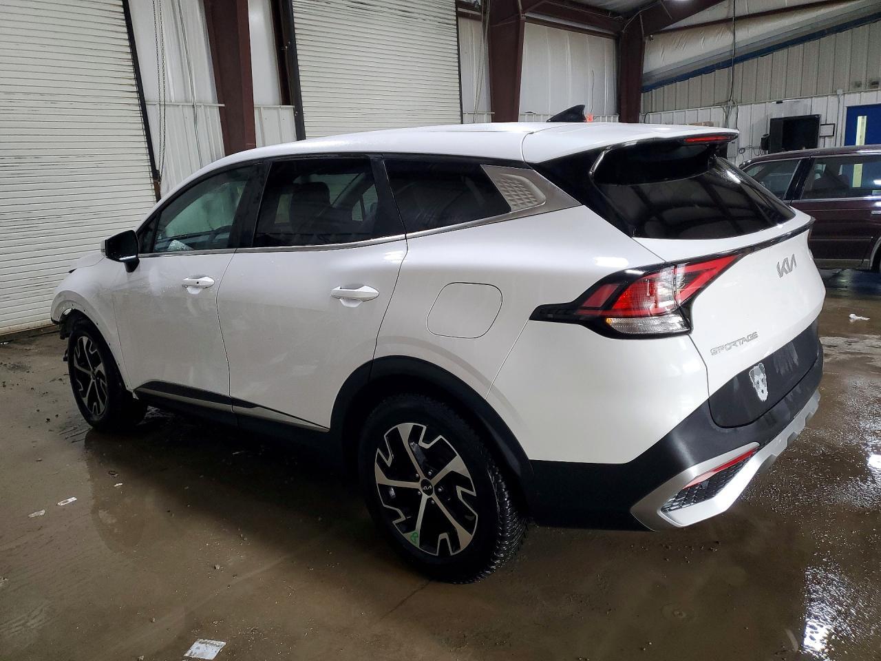 2023 Kia Sportage Ex - Image 2