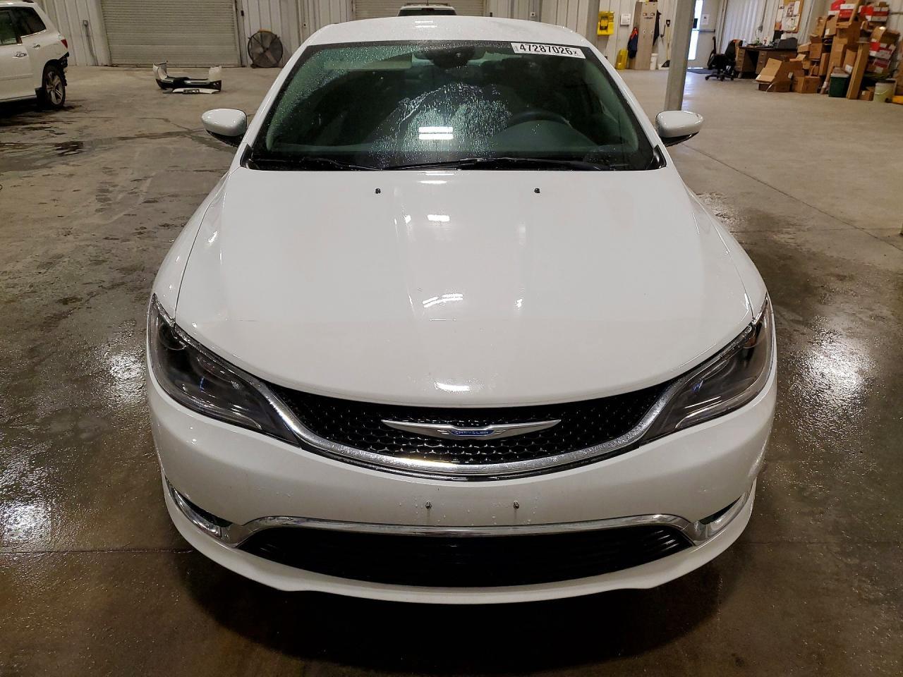 2016 Chrysler 200 Limited - Фото 5