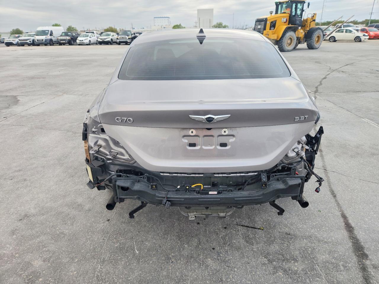 2021 Genesis G70 3.3T - Фото 6