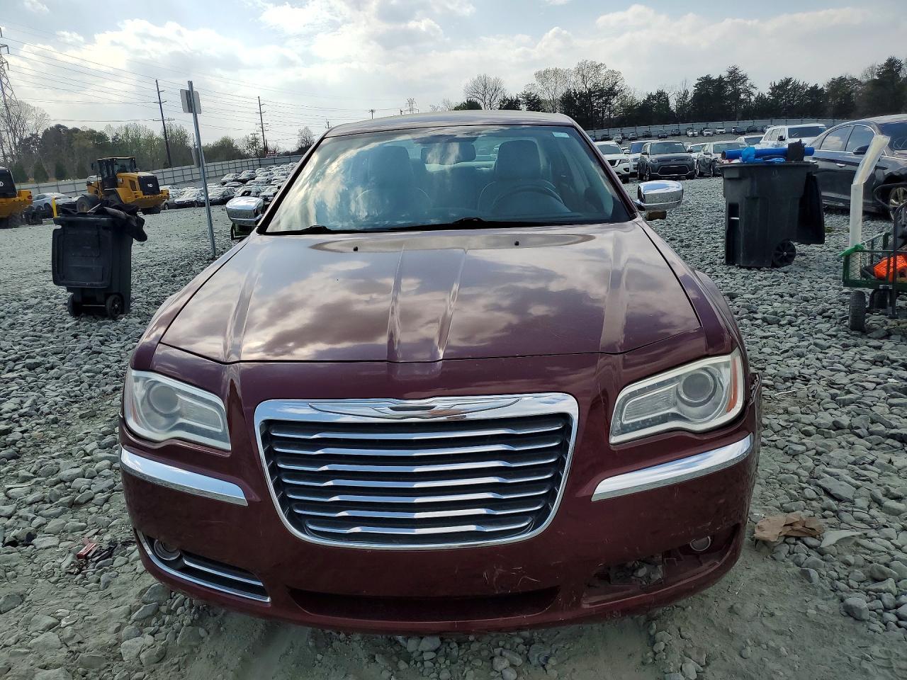 2012 Chrysler 300 Limited - Фото 5