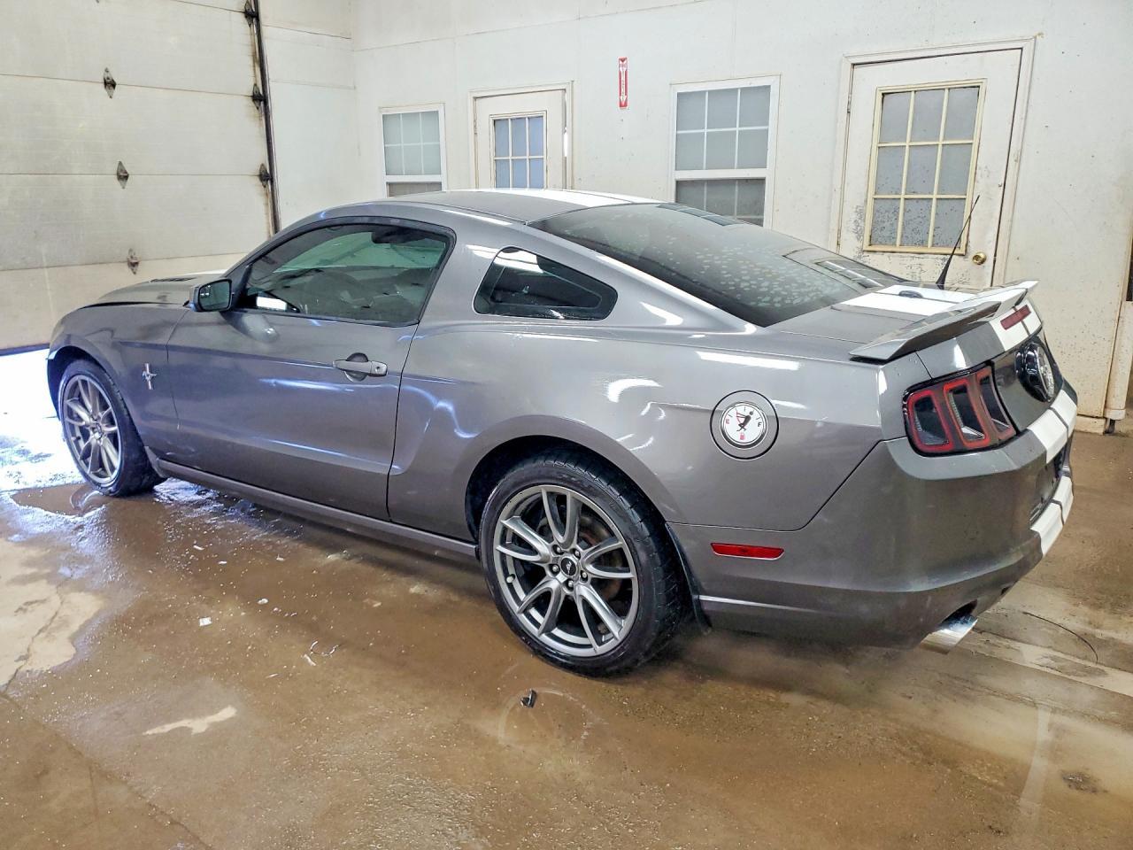 2014 Ford Mustang - Фото 2