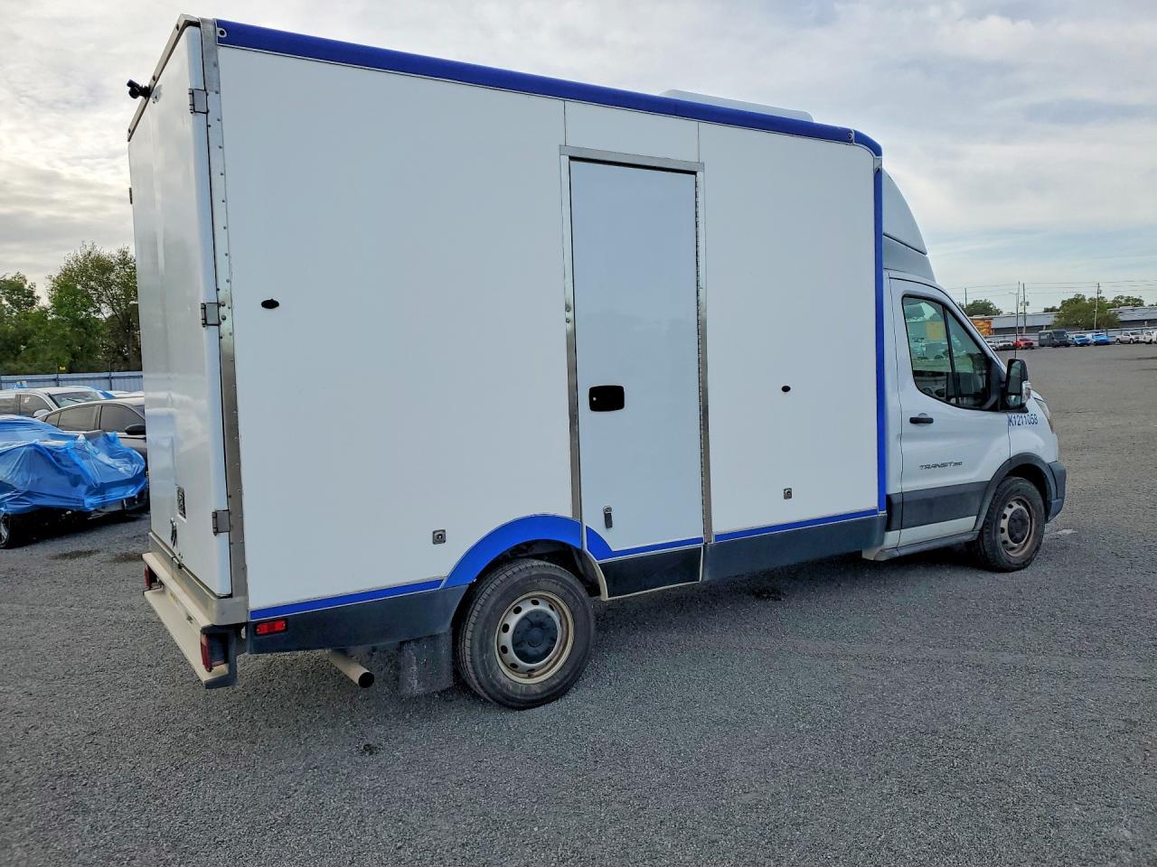 2022 Ford Transit Delivery Truck - Фото 3