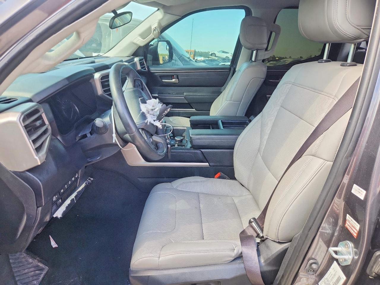 2024 Toyota Tundra Double Cab Sr - Image 7