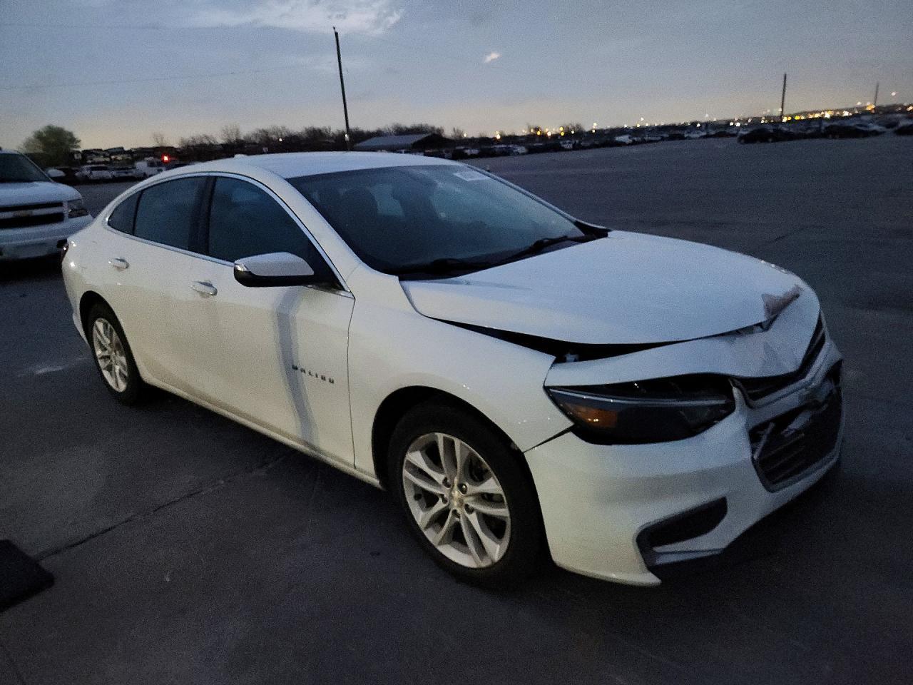 2018 Chevrolet Malibu Lt - Image 4