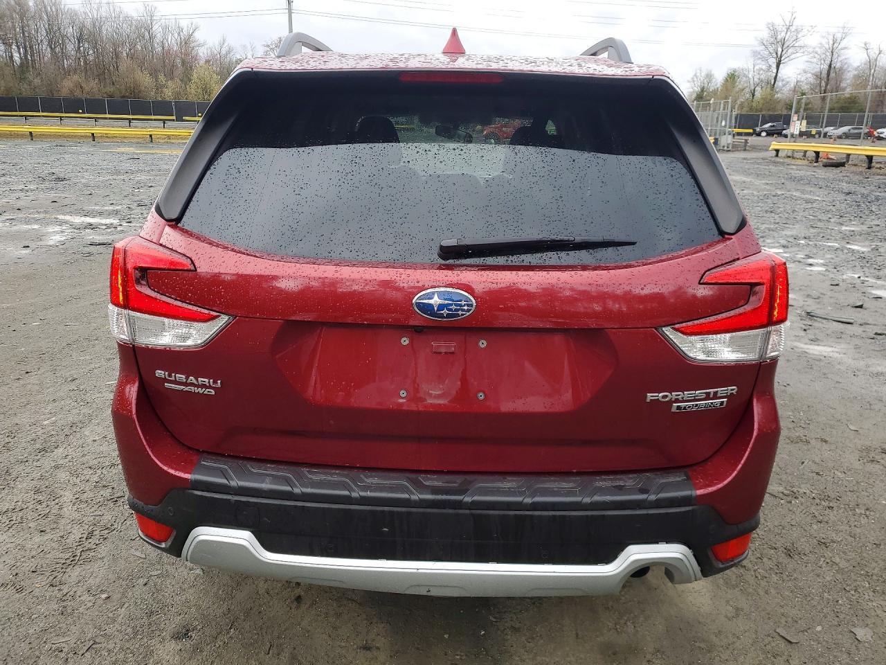 2021 Subaru Forester Premium - Image 6