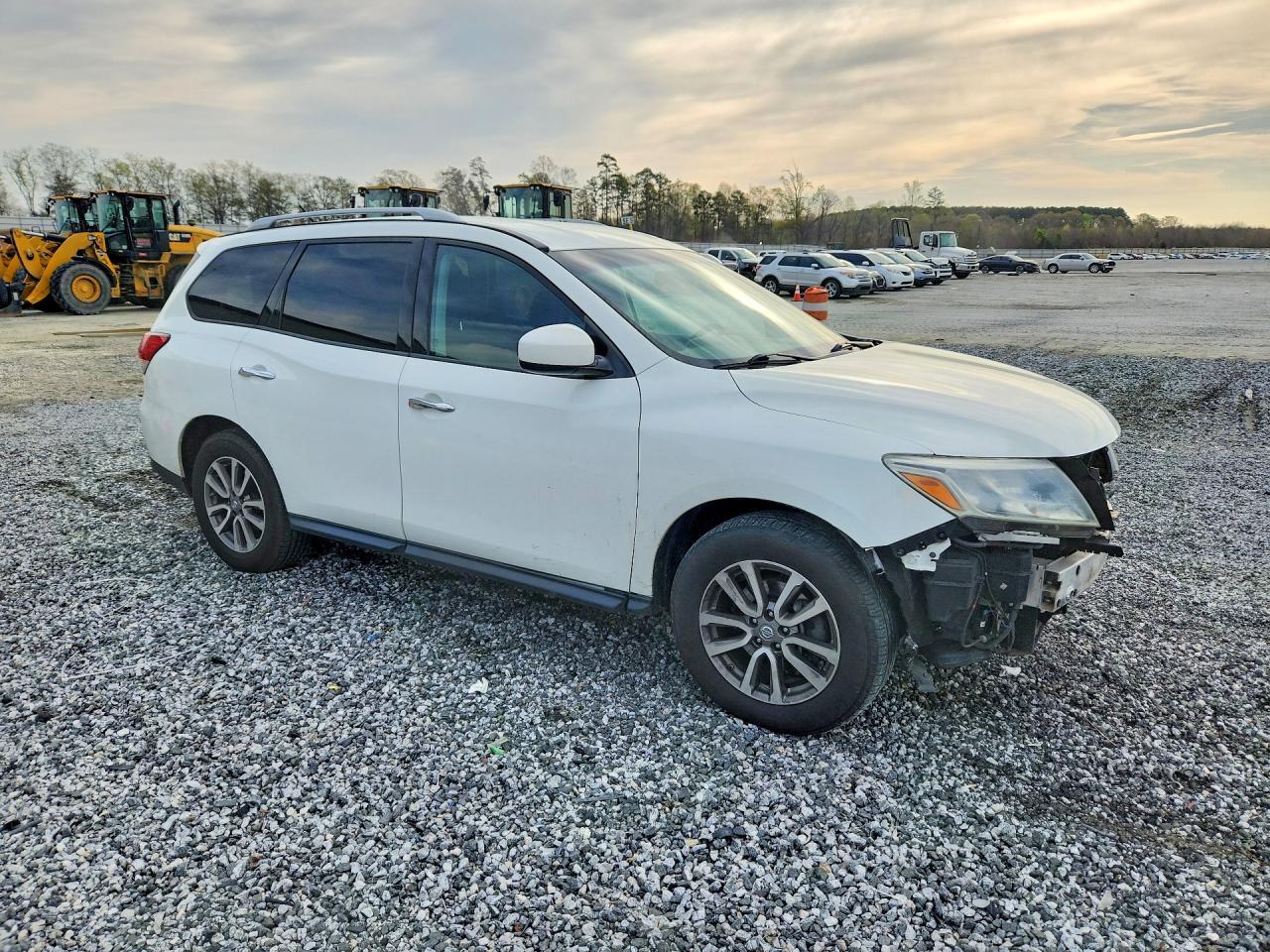 2015 Nissan Pathfinder S - Фото 4