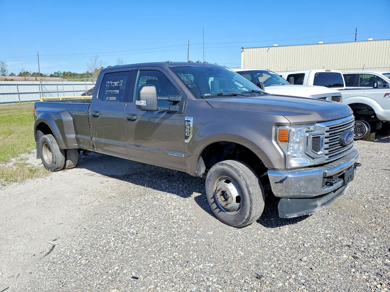 2021 Ford F350 Super Duty - Фото 4