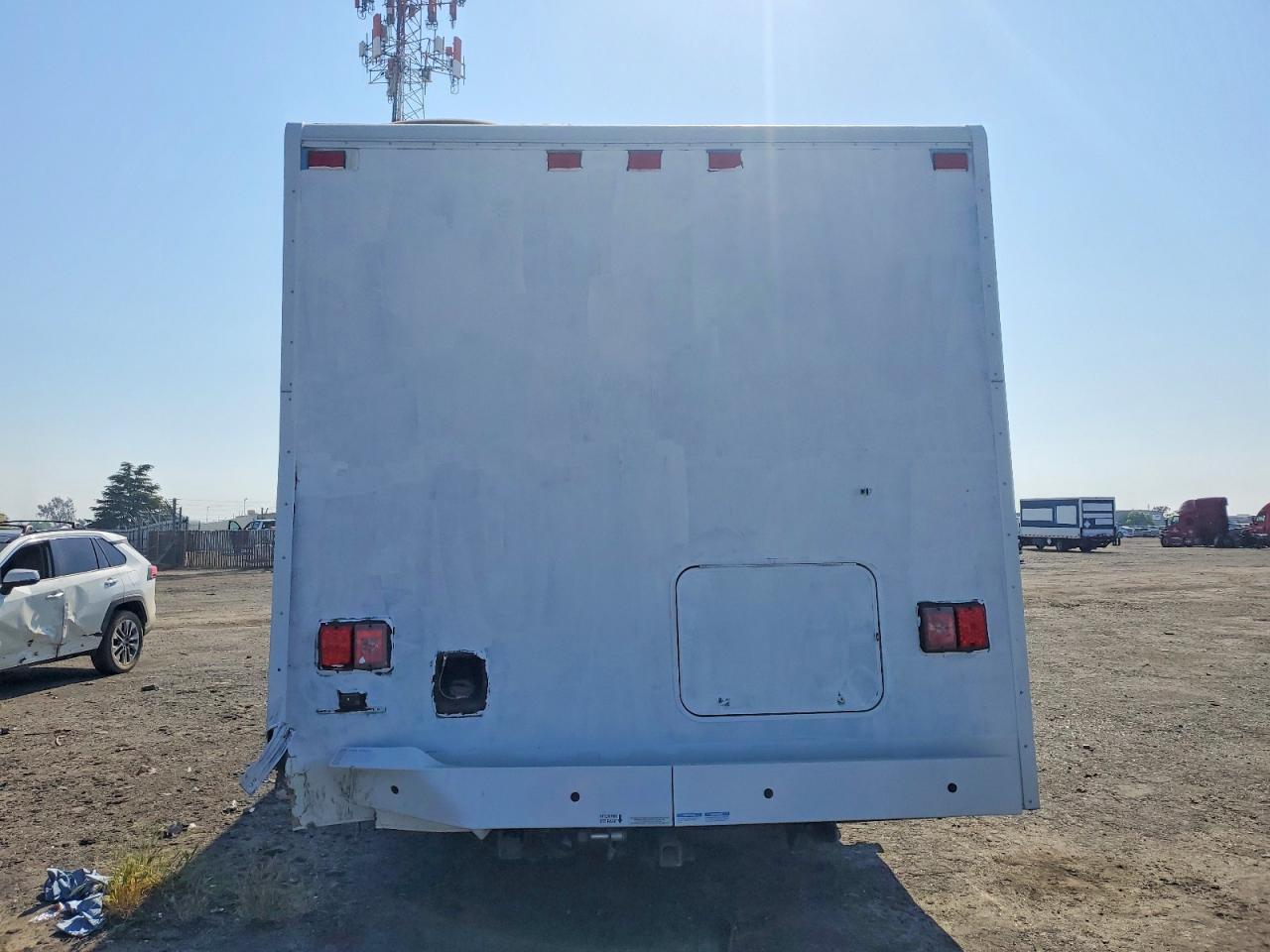 2021 Winnebago Motorhome - Image 5