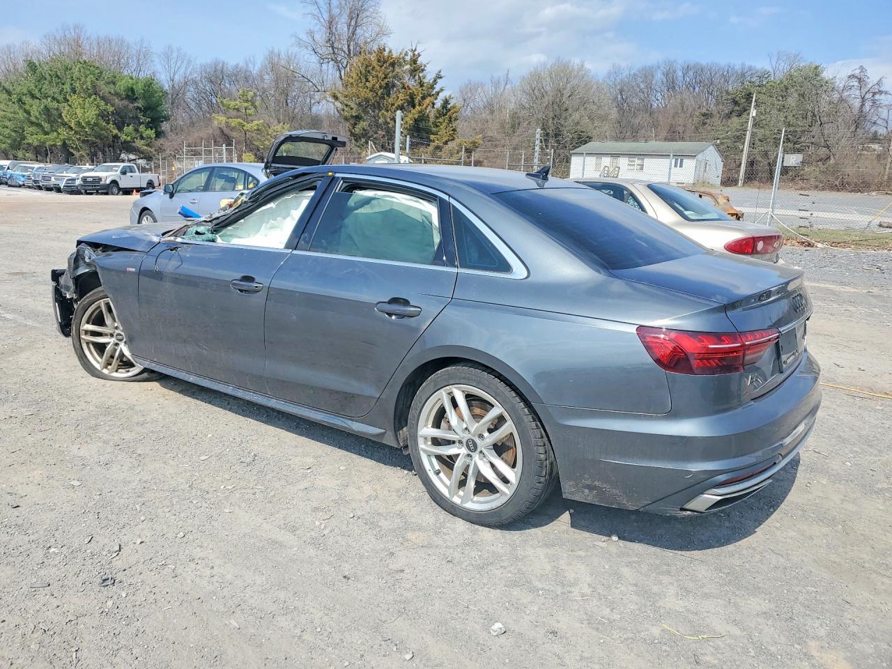 2022 Audi A4 Premium 45 - Фото 2