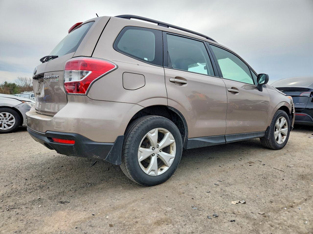 2015 Subaru Forester 2.5I - Фото 3