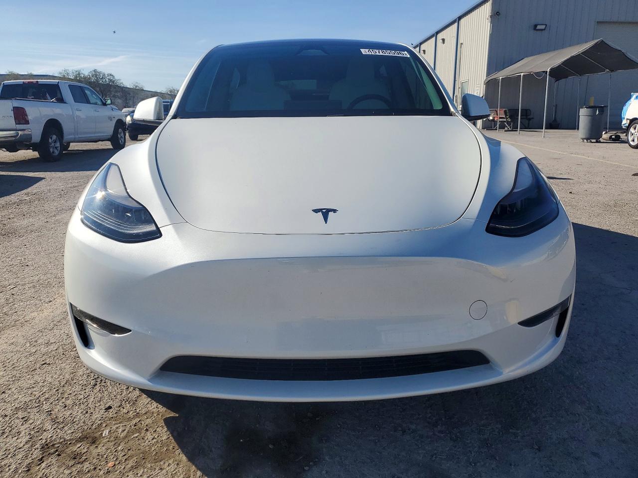 2023 Tesla Model Y - Фото 5
