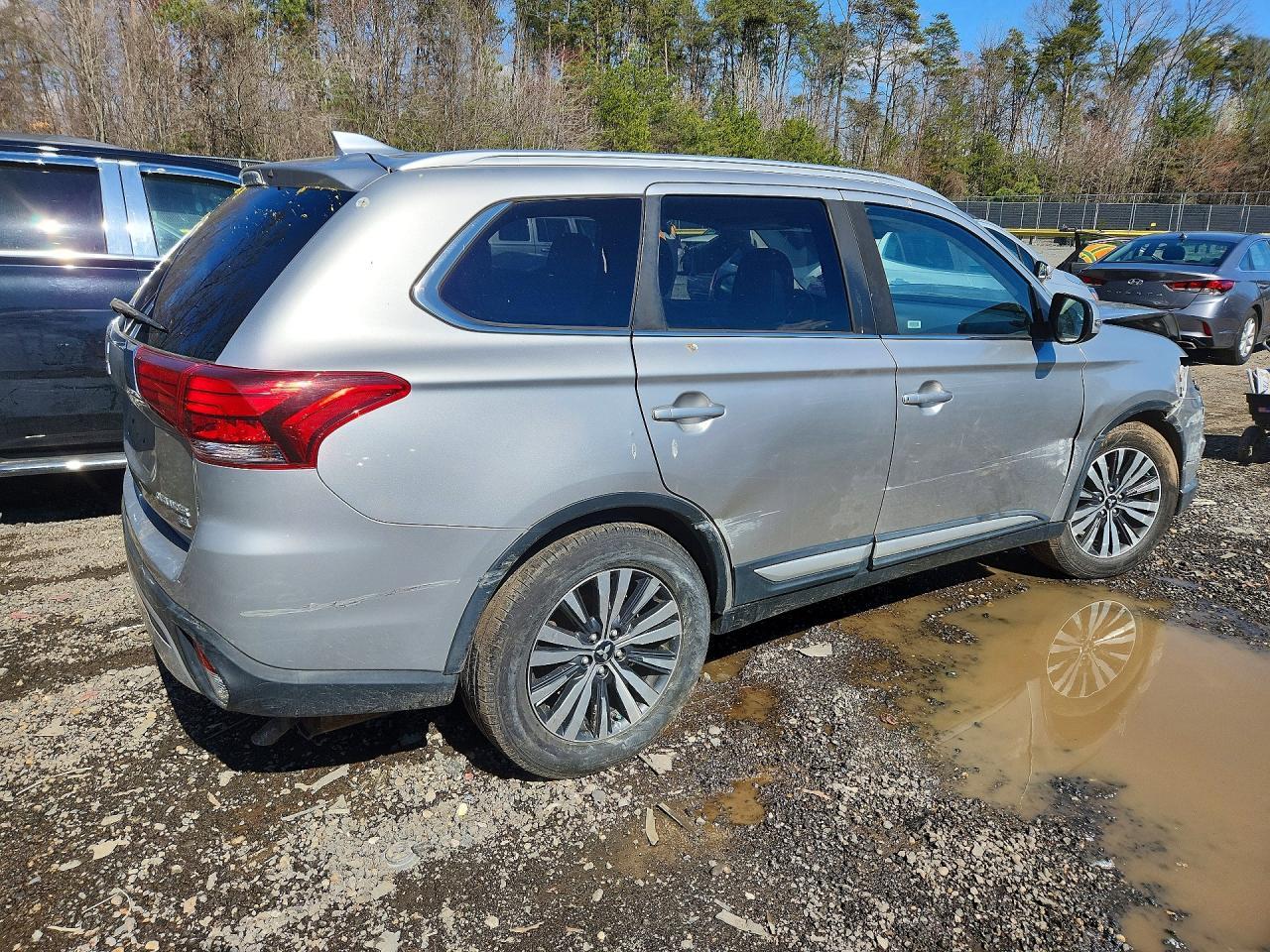 2019 Mitsubishi Outlander Se - Фото 3