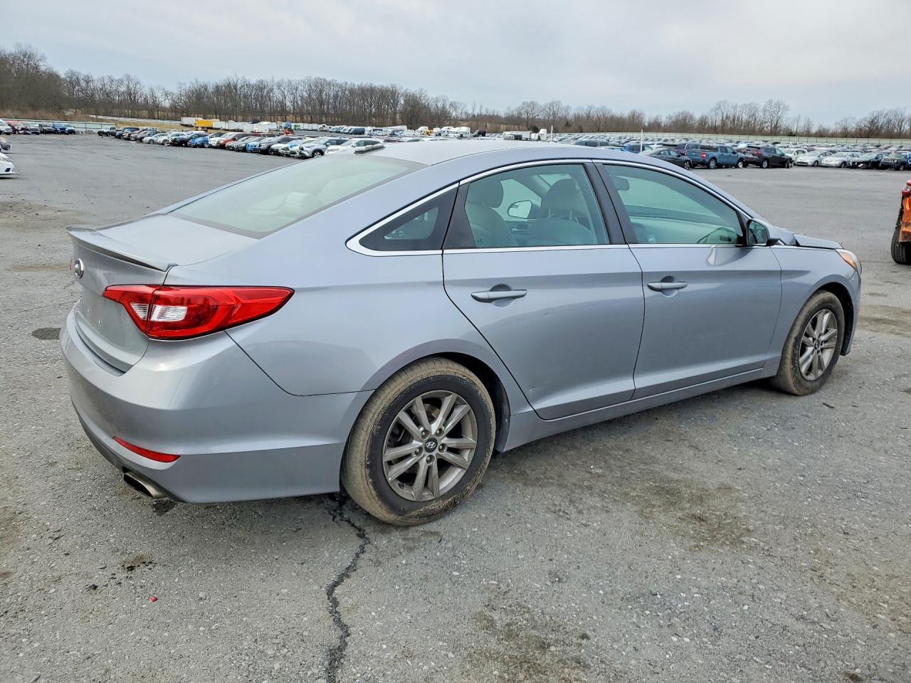 2016 Hyundai Sonata Se - Image 3