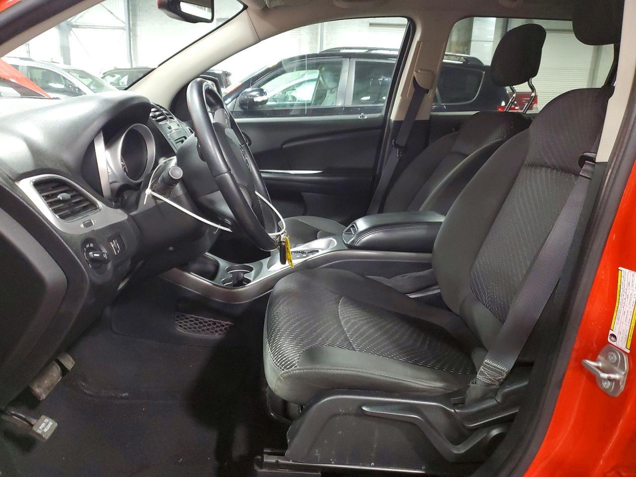 2017 Dodge Journey Crossroad - Image 7