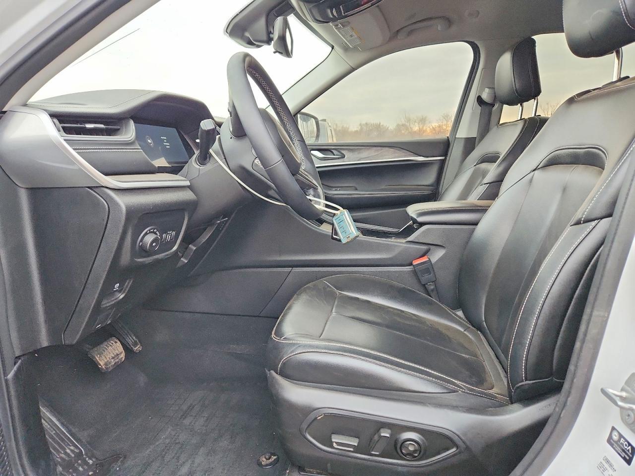 2023 Jeep Grand Cherokee L Limited - Image 7