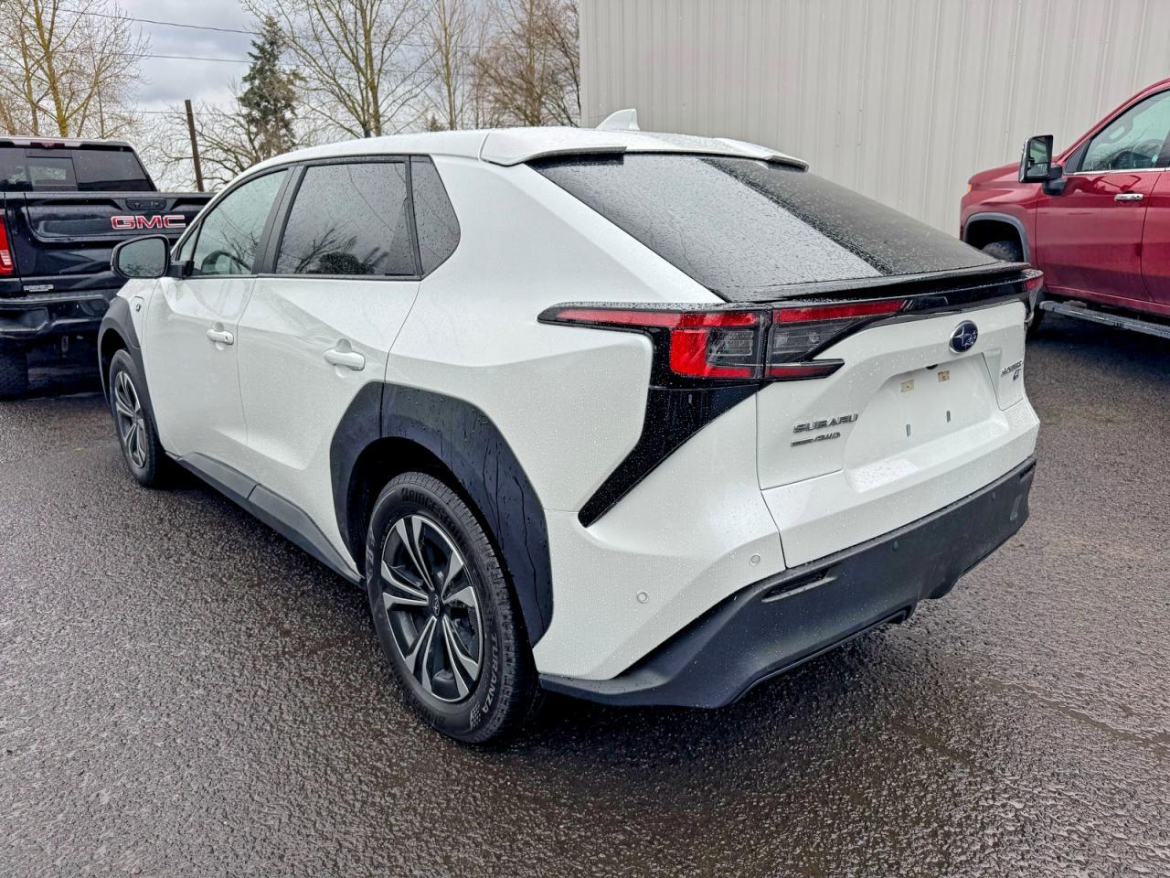 2023 Subaru Solterra Premium - Image 3
