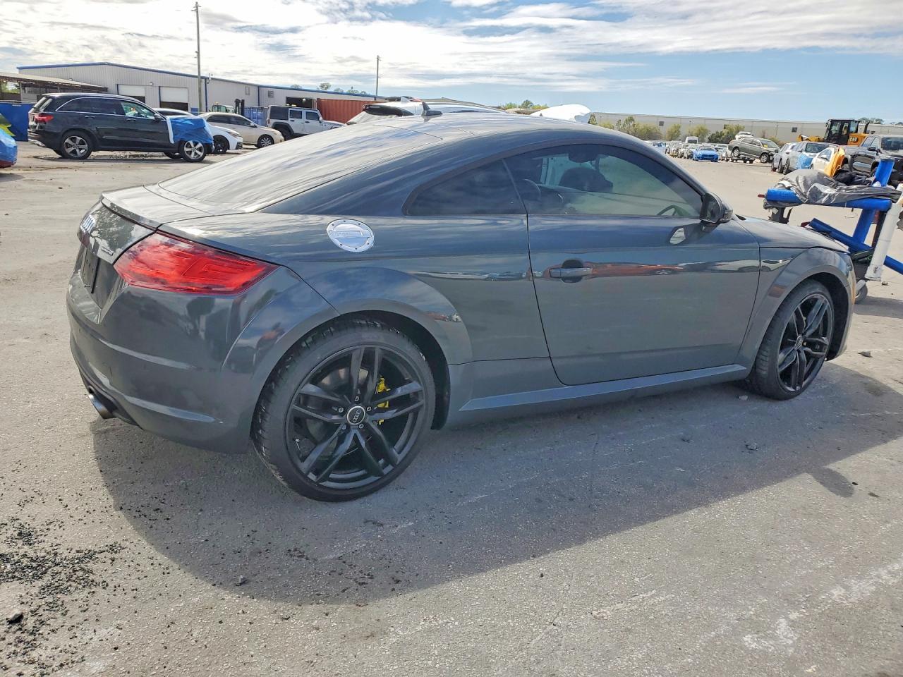 2017 Audi Tt - Фото 3