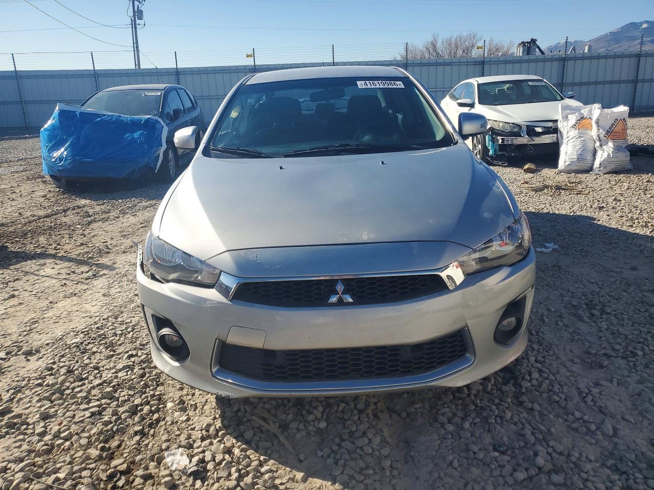 2016 Mitsubishi Lancer Es - Фото 5