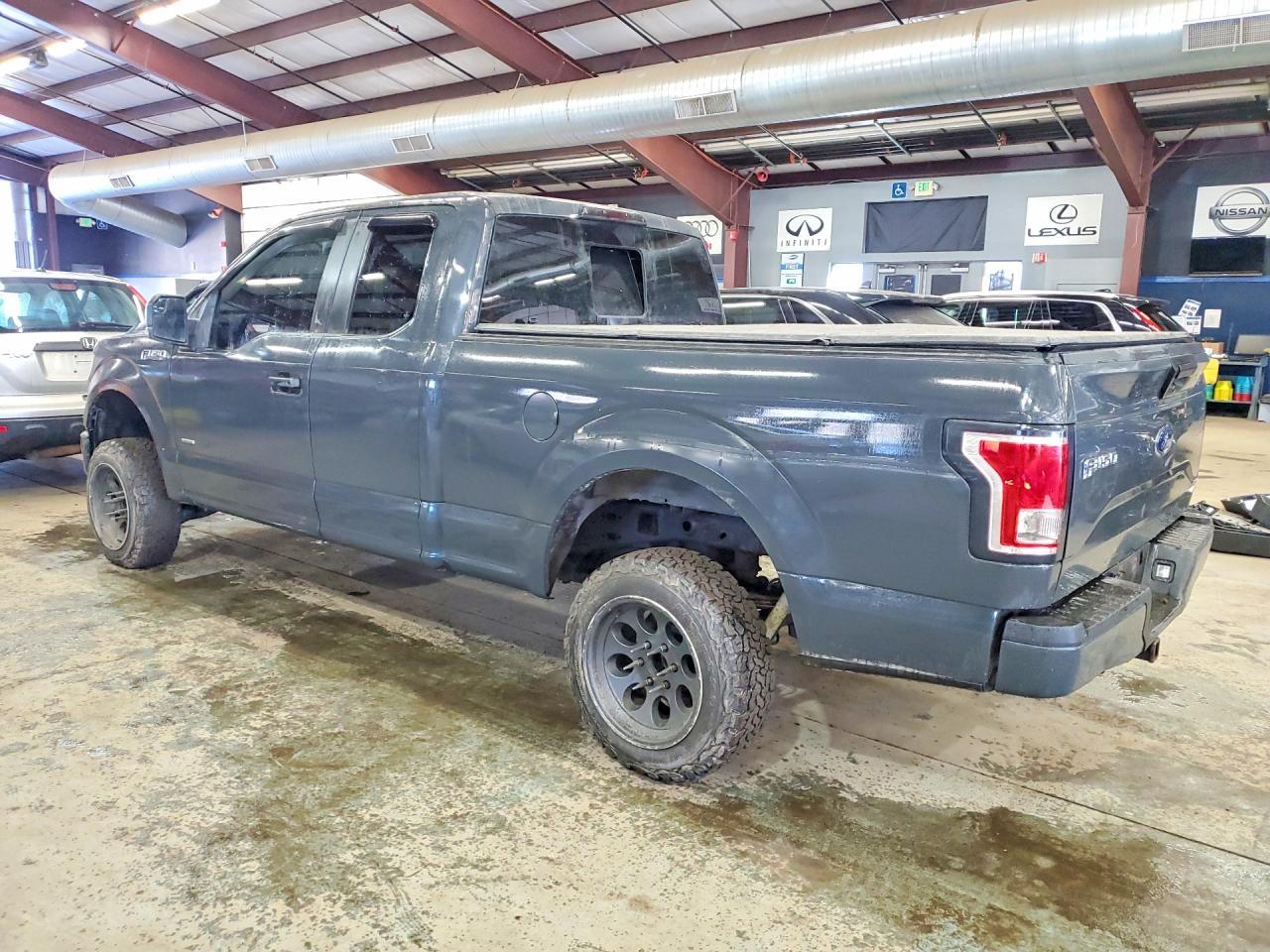 2016 Ford F150 Super Cab - Image 2