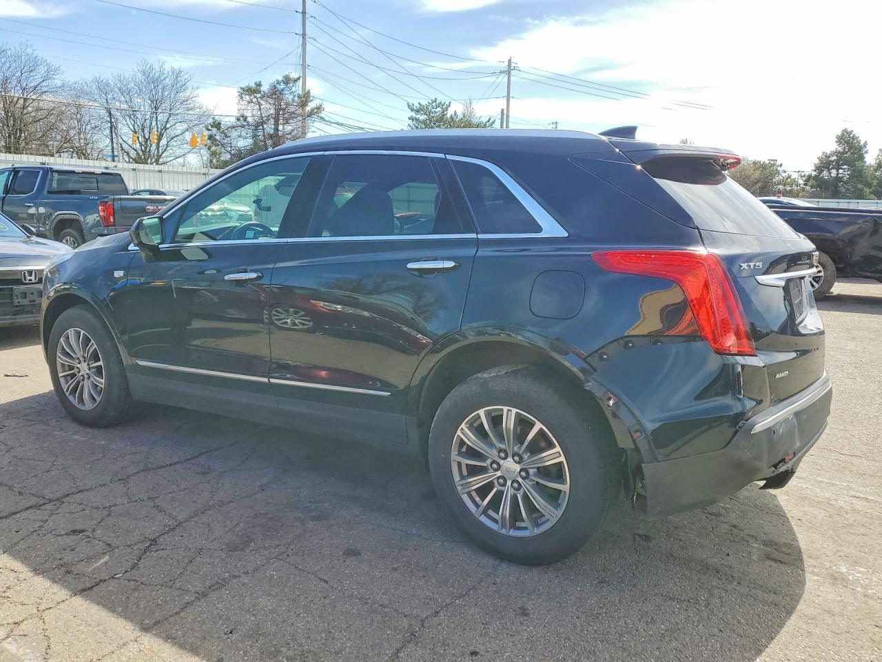 2017 Cadillac Xt5 Luxury - Фото 2